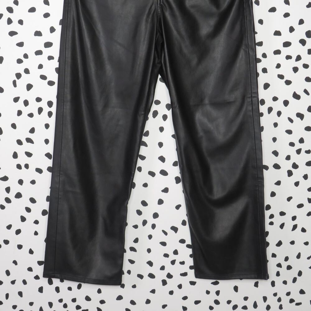 Levi’s Black Faux Leather Ribcage High Rise Straight Leg Pants - Picture 4 of 12
